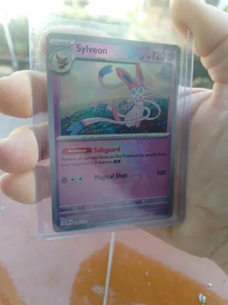 Sylveon Máster Ball Prismatic Inglés
