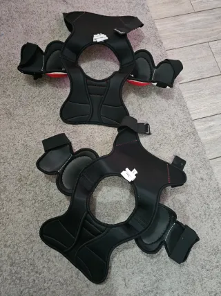 Protector Pecho Hockey Niños CCM de 4 a 6 años