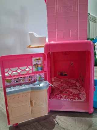Barbie Súper Caravana Dreams Camper
