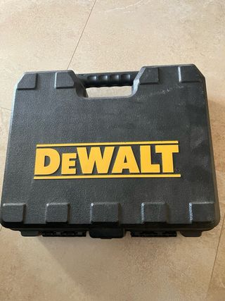Taladro Dewalt DCD776 + Cargador + 2 Baterías