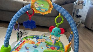 Gimnasio Alfombra de Juegos Fisher Price