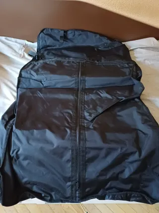 Funda para trajes negra