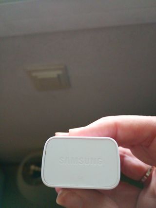 Cargadores de móvil, hay unos que es Samsung