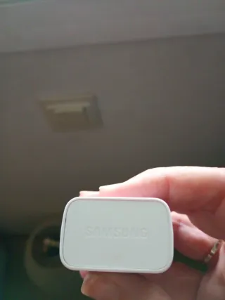 Cargadores de móvil, hay unos que es Samsung