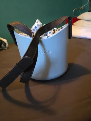 Bolso O bag Cubo blanco y Azul