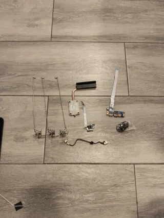 Despiece Acer Aspire E1