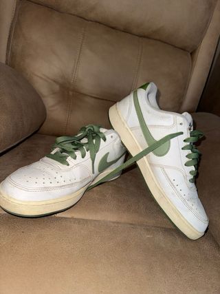 Nike Zapatillas Blancas y Verdes