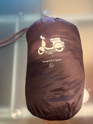 Chaqueta Scotta de plumas con capucha gris