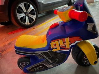 Moto de juguete para niños
