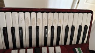 Acordeón Paolo Soprani Vintage Rojo