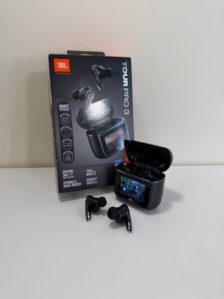 Auriculares JBL Tour Pro 3 Negros
