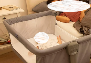 Cuna Next2me Chicco gris
