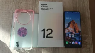 Oppo Reno12 F 5G con funda