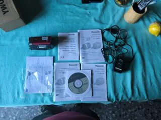 Cámara Panasonic SDR-S50 Roja