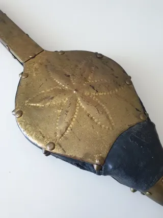 Fuelle de chimenea antiguo decorativo