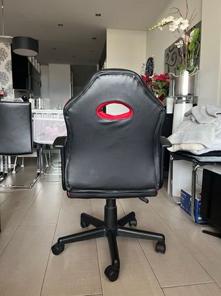 Silla gaming infantil negra y roja