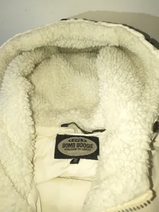 Bomber uomo imbottito con cappuccio