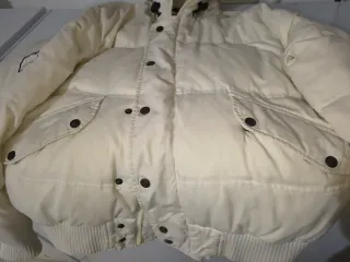 Bomber uomo imbottito con cappuccio