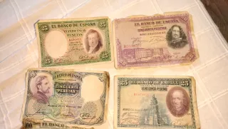 Billetes antiguos españoles años 25,28,31,y 1935