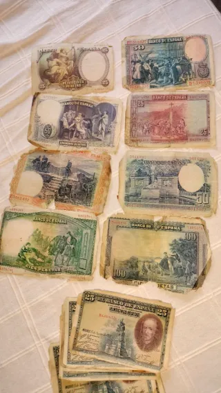 Billetes antiguos españoles años 25,28,31,y 1935