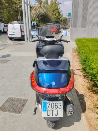 Moto Azul VespaTuria