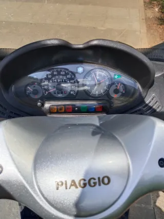 Moto Azul VespaTuria