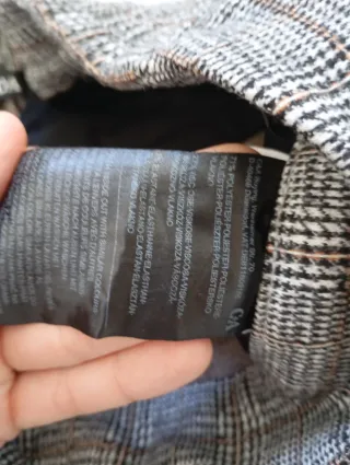 Pantalón de cuadros gris