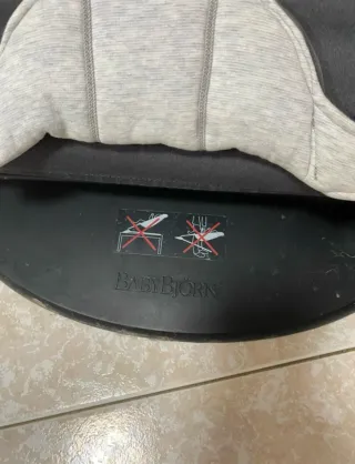 Hamaca Babybjorn para bebé gris y clara (2 fundas)