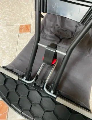 Hamaca Babybjorn para bebé gris y clara (2 fundas)