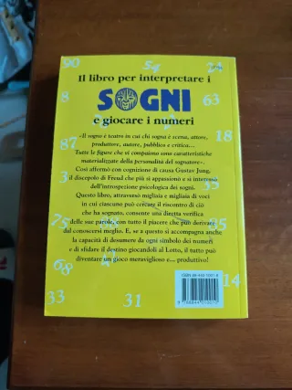 Il libro per interpretare i sogni e giocare i nume