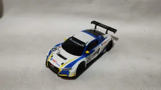 Coche Scalextric Compact 1:43