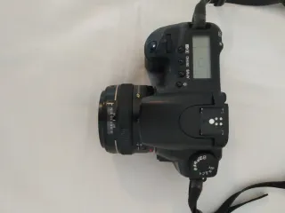 Cámara Canon EOS 20D + objetivo + accesorios