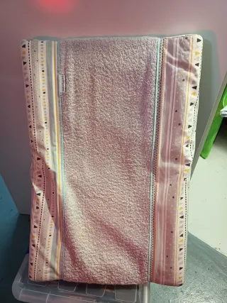 Cambiadorde bebé con funda Petit Praia