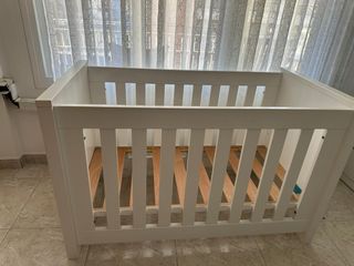 Cuna blanca estilo clásico