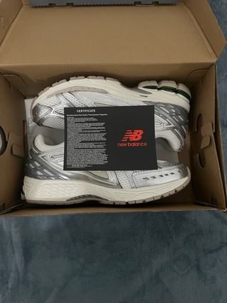 New Balance 1906R Blancas Plata