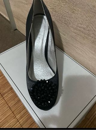 Zapatos de tacón negros Chesterfield