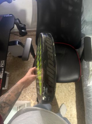 Pala de pádel Bullpadel Black Dragon 4.0