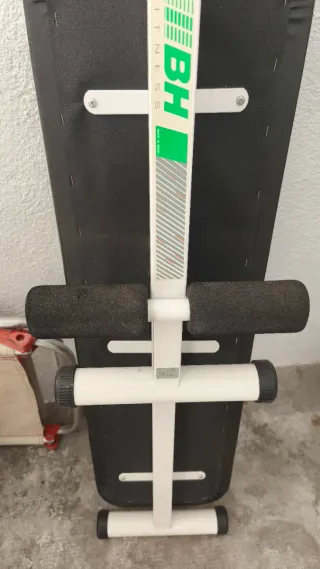 Banco de ejercicios abdominales