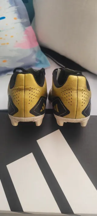 Botas de fútbol Messi F50 Adidas infantiles- T34