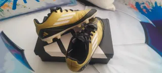 Botas de fútbol Messi F50 Adidas infantiles- T34