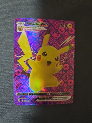Carta Pokémon Pikachu VMAX 051/203