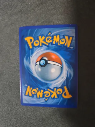 Carta Pokémon Pikachu VMAX 051/203