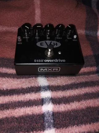 Pedal Distorsión EVH 5150 Overdrive y Delay Mooer
