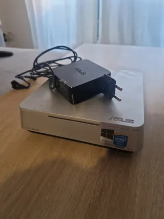 Asus VivoPC Mini PC Plata