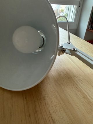 Flexo de escritorio IKEA blanco
