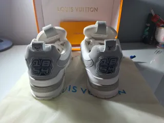 Louis Vuitton LV Skate Grises