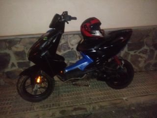 Yamaha Aerox 50cc Negro y azul