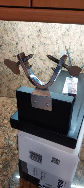 Jamonero Bodega madera lacado Wengue + pinzas