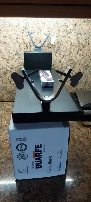 Jamonero Bodega madera lacado Wengue + pinzas