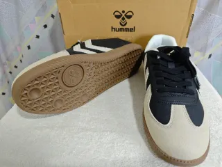 Zapatillas Hummel Beige y Negras